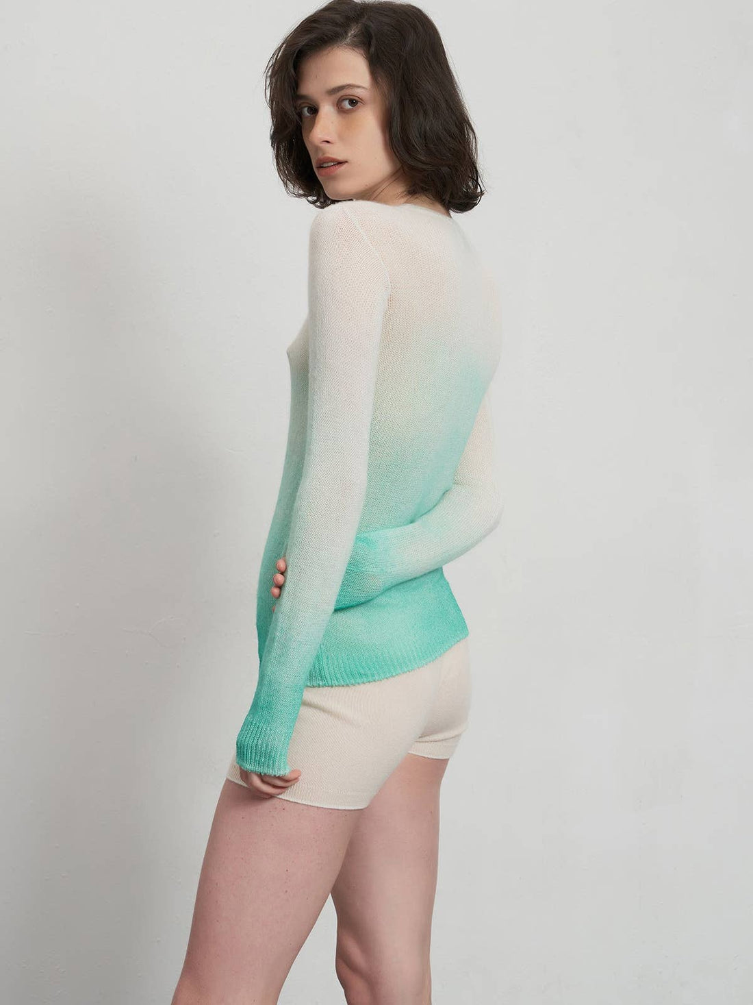 Ultrafine Gradient Cashmere Sweater | Turquoise